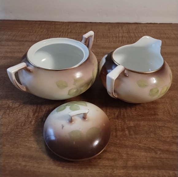 Antique sugar and creamer set - Picture 2 of 3